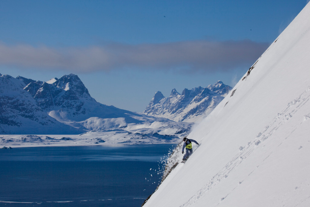 Heliskiing East Greenland ©Shinsetsu Photo