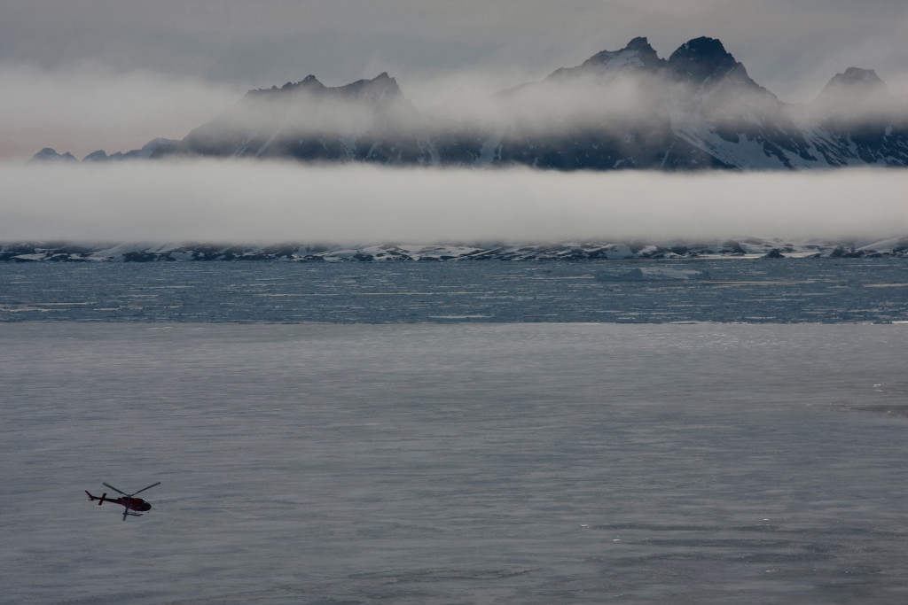 Heliskiing East Greenland ©Shinsetsu Photo