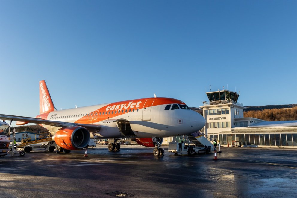 Easy Jet UK to Akureyri direct flights through March